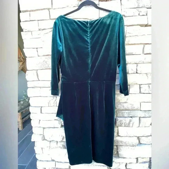 Betsey Johnson Emerald Green Velvet Wrap Dress Size 14 - Picture 2 of 7